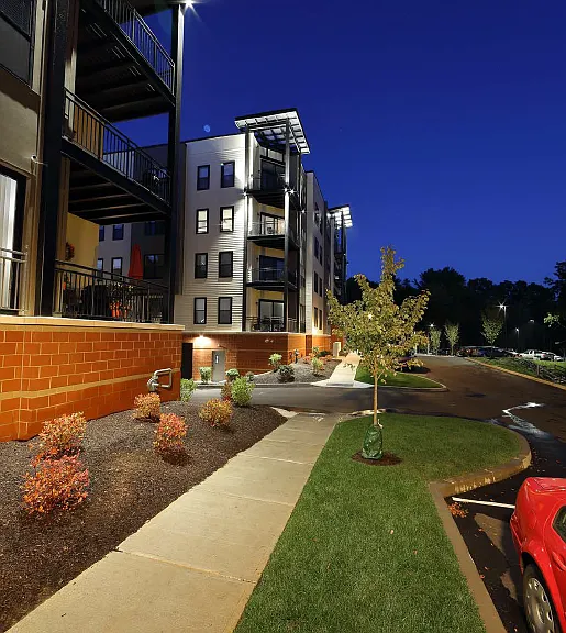 Excelsior Park Apartments — Photo 11
