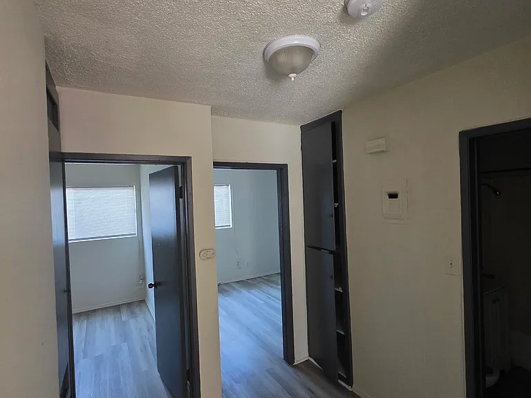 1707 W 80th St #2 — Photo 9