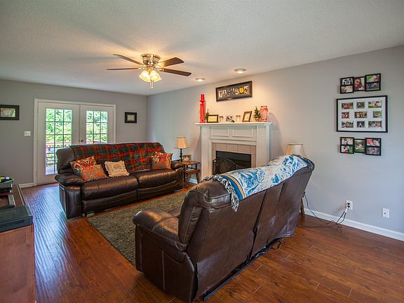 3rd image of 2631 Elkmont Dr