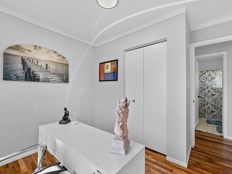 2268 Serra Dr — Photo 6