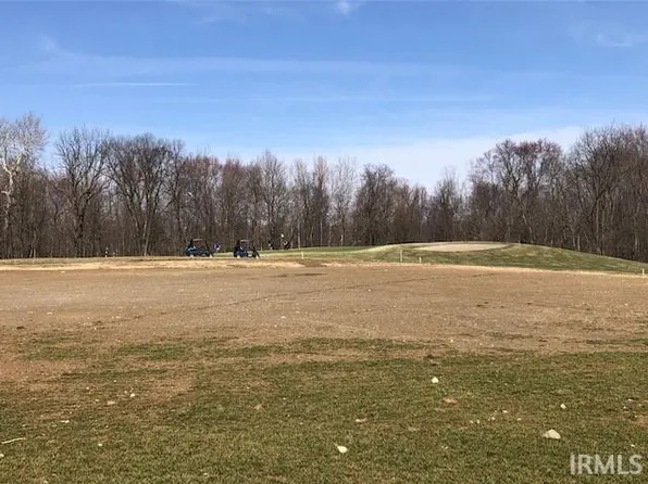 2108 Golfview Dr #136, Auburn, IN 46706