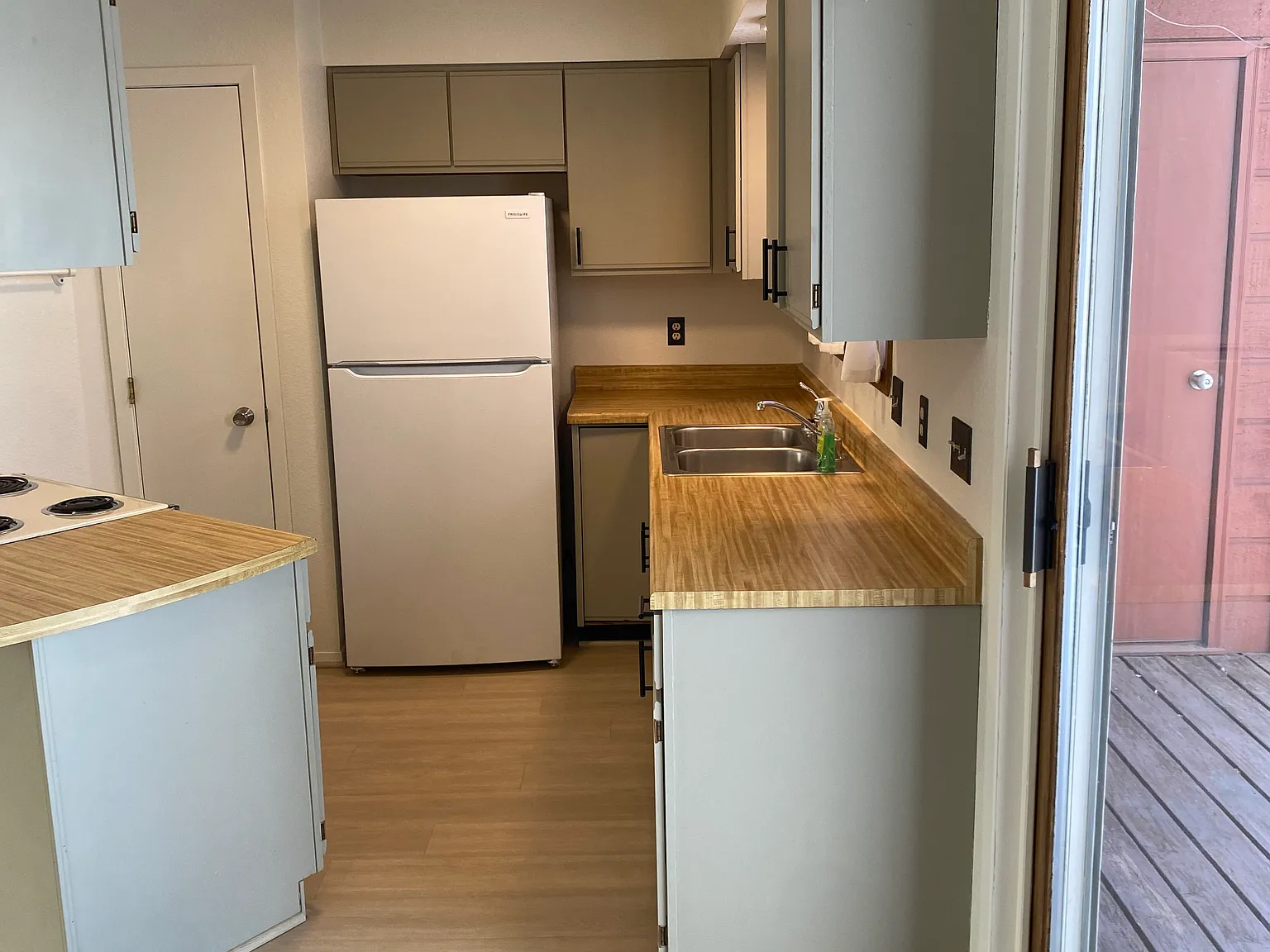 2 bed, 1.5 bath, $1,495 — Photo 2