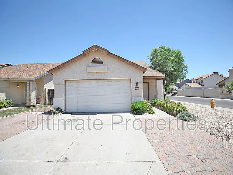 9903 N 77th Ave — Photo 1