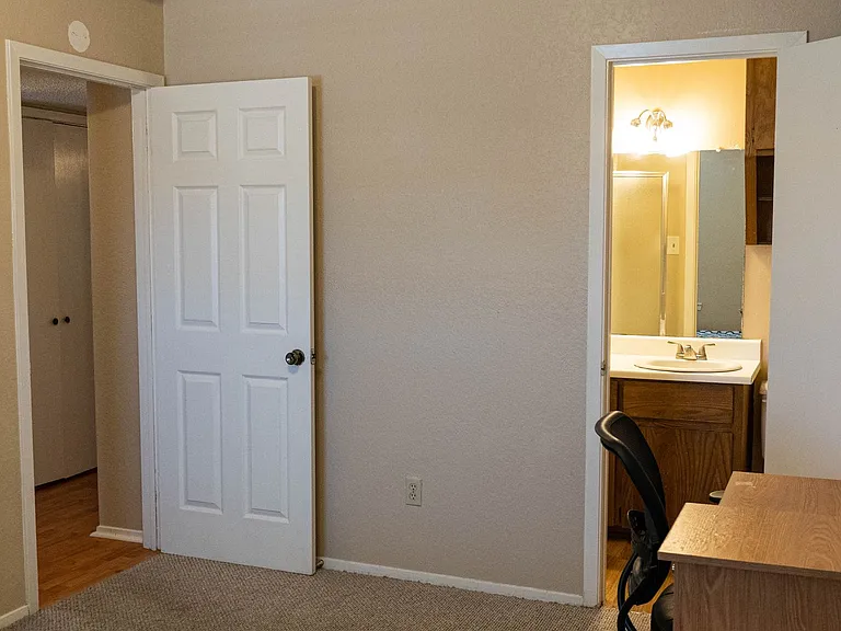 1214 Baylor Ave #210 — Photo 8