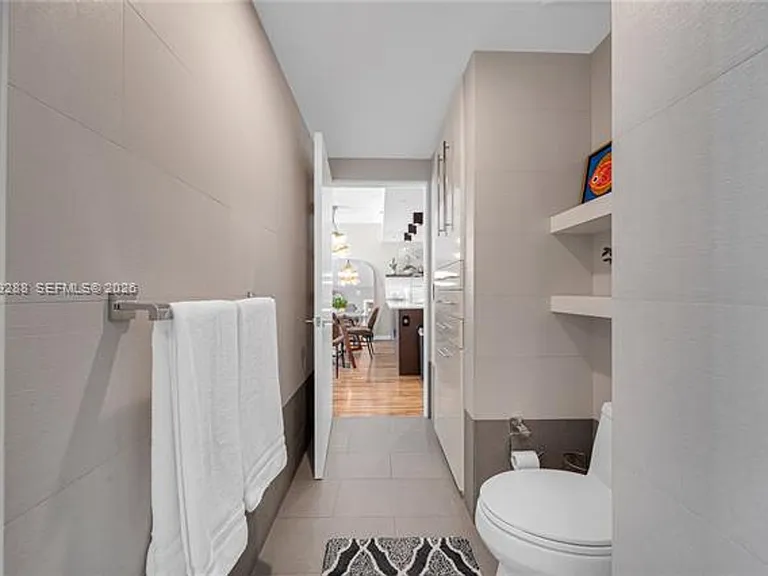 55 SE 6th St #1803 — Photo 36