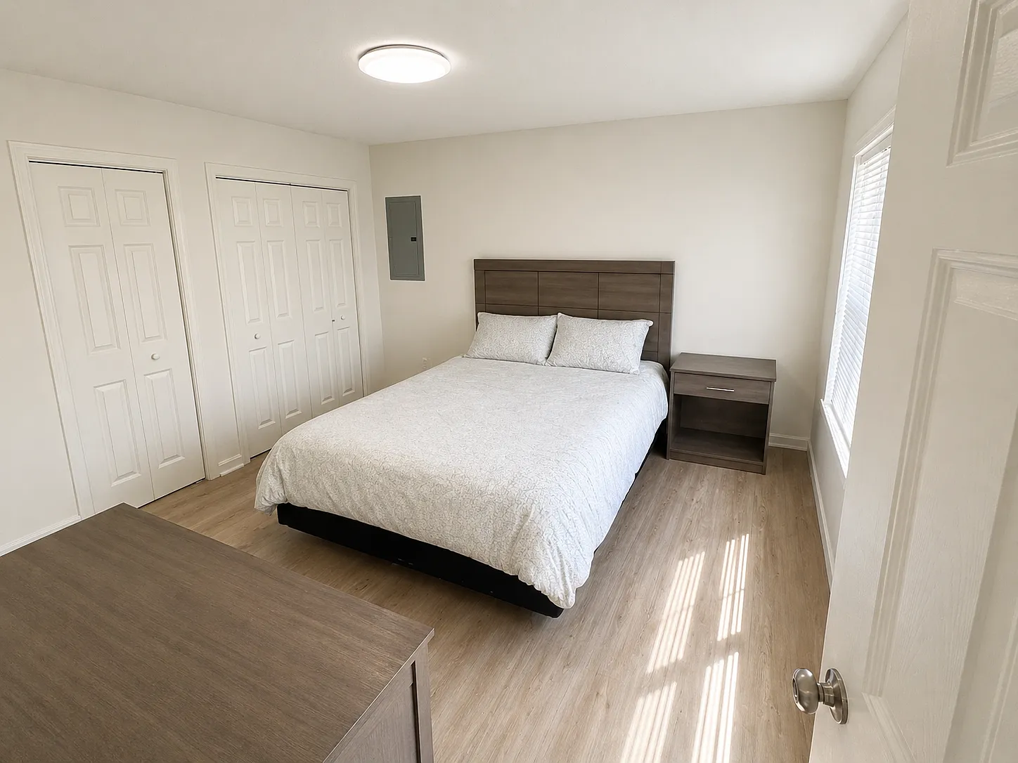 2 bed, 550 sqft, $2,500 — Photo 2