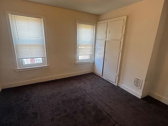 4th image of 2630 Earp St
