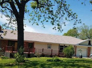 2502 S Dillingham Rd, Buckner, MO 64016