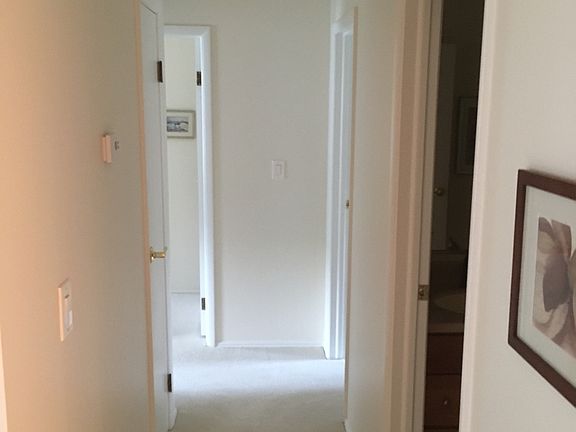 hallway to bedrooms