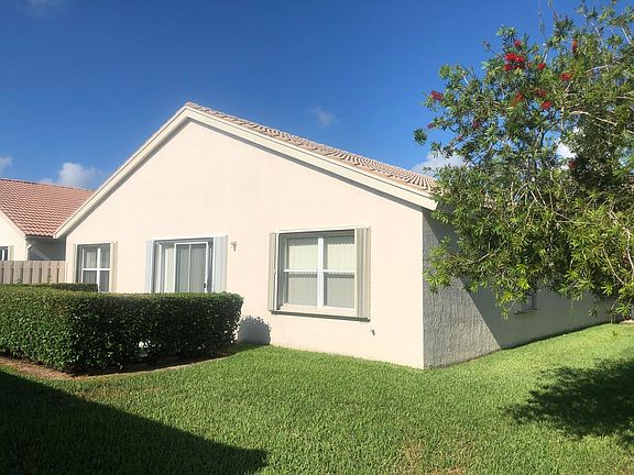 Home For Sale In Royal Lakes