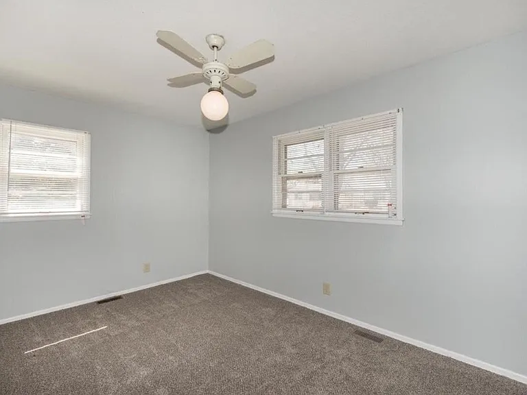 446 Elm Ave — Photo 6