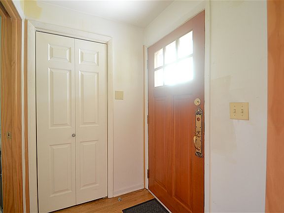3rd image of 3S252 Steadman Ave