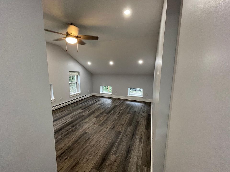 1st image of 28 Baldwin Ave #2R