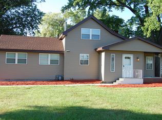 15969 W Stearns School Rd, Gurnee, IL 60031