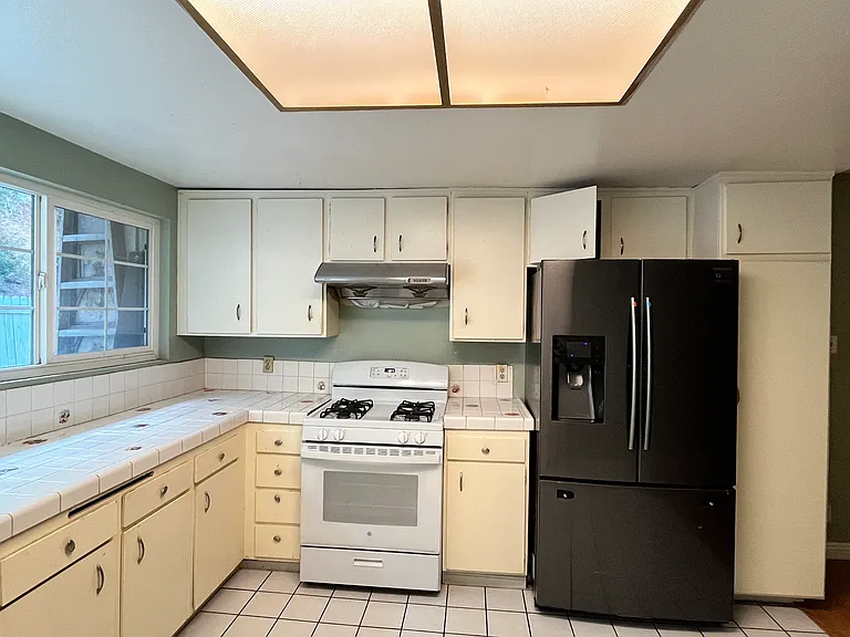 908 S Garfield Ave — Photo 6