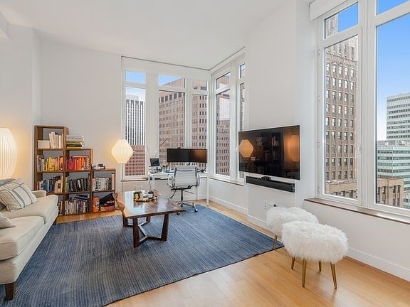 3rd image of 15 William St APT 28A