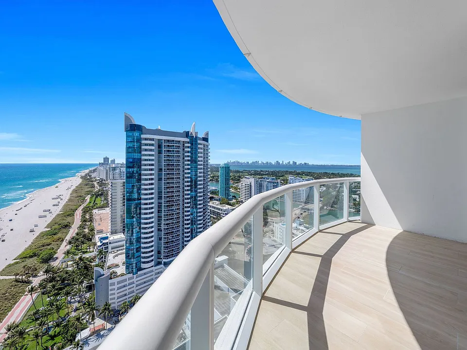 6365 Collins Ave #2804