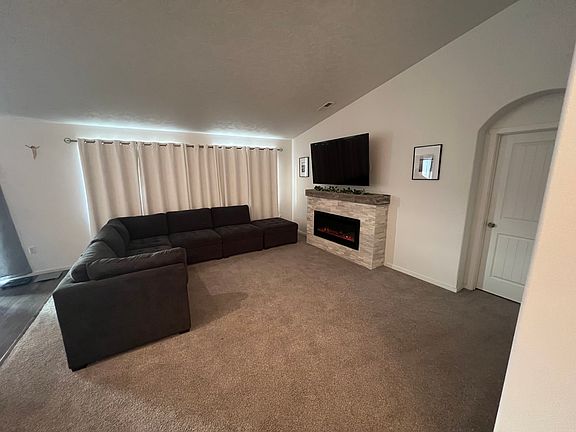 3rd image of 4907 Santa Cruz Ln