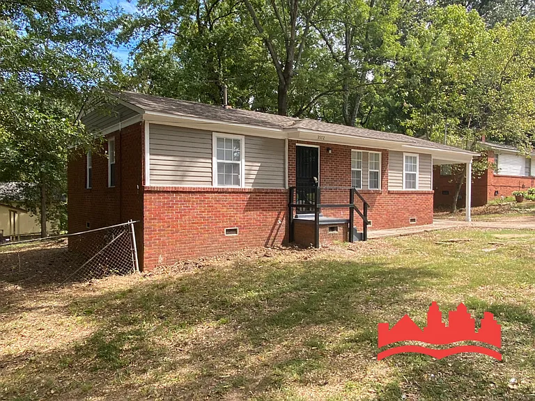 3572 Suzanne Dr — Photo 2