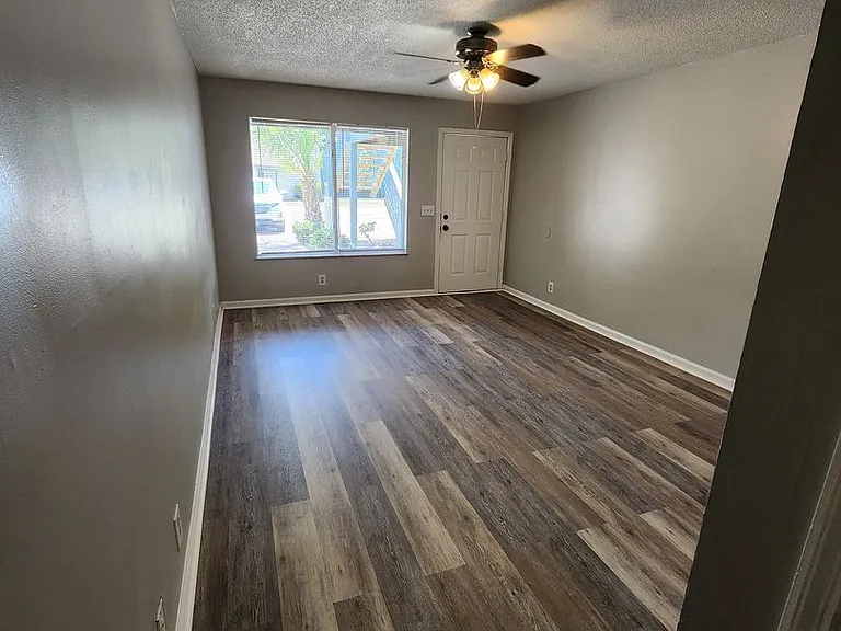910 Brett Dr #129 — Photo 16