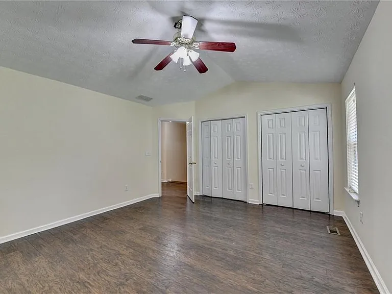 3380 McClure Woods Dr — Photo 30