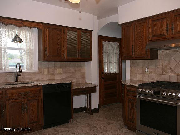 5th image of 45 Talcott St