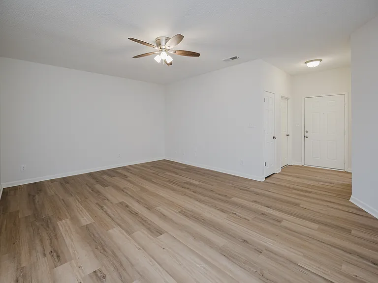 4570 Haley St — Photo 3