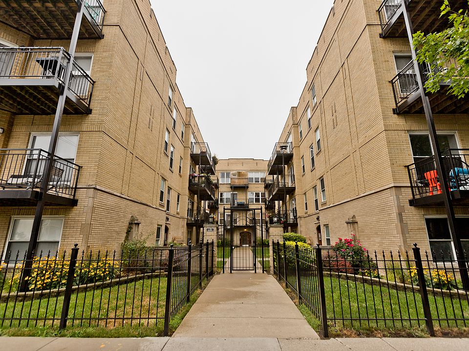 1st image of 4020 N Albany Ave APT 2B