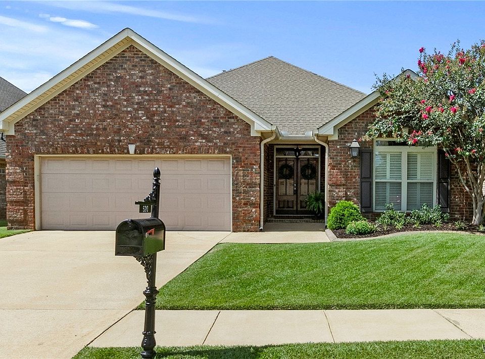 1st image of 520 Shelby Cir