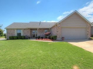 11703 S Holley Ct, Jenks, OK 74037