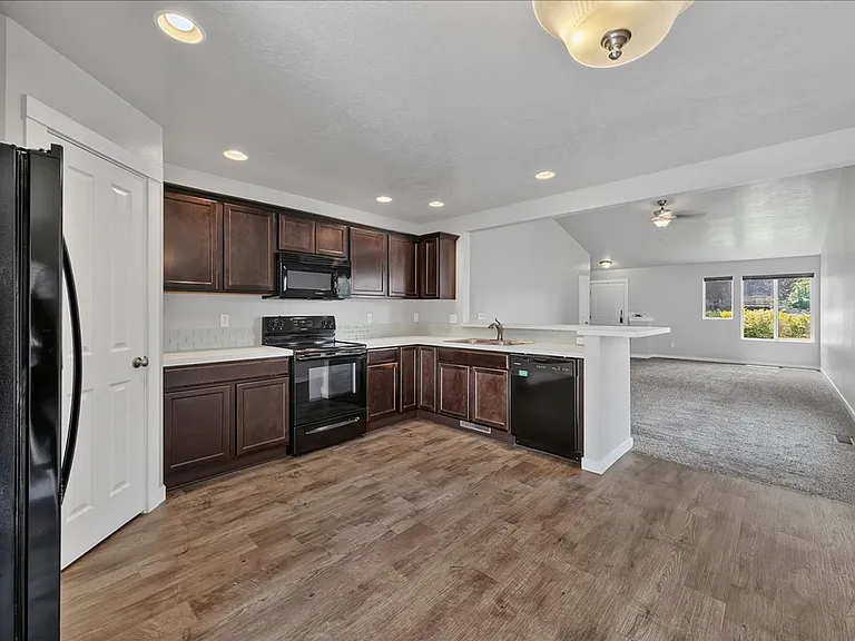 3914 W Meadowpine St — Photo 9