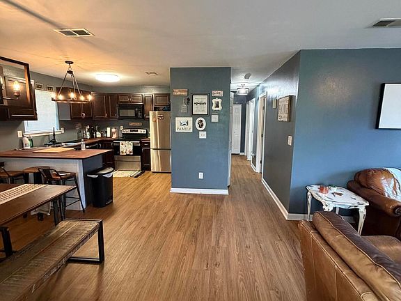 2nd image of 2828 59th Ave