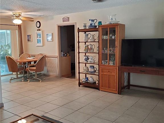 4th image of 334 Highlands Lake Dr