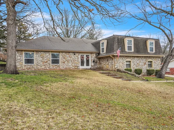 1344 Evergreen Dr, Bartlesville, OK 74006