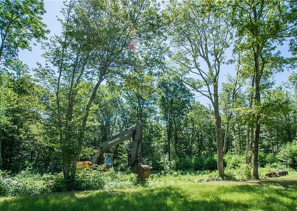 2nd image of 51 Lloyd Bowen Ct
