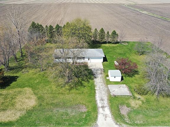 4th image of 2620 Vine Ave