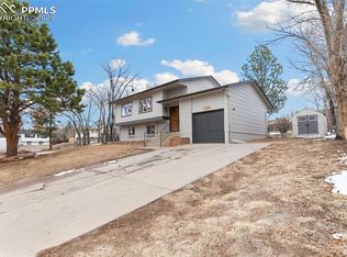 1375 Hiawatha Dr, Colorado Springs, CO 80915