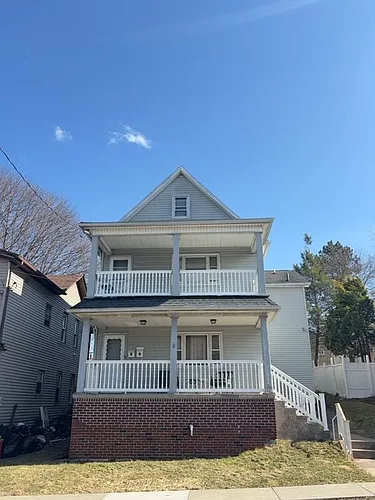 1413 Prospect Ave #2 Photo 1