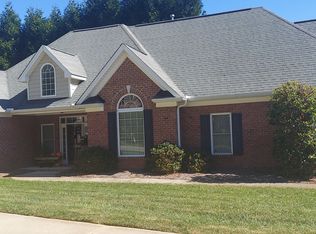 216 Cabot Dr, Winston Salem, NC 27103