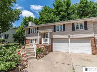 14712 Orchard Cir, Omaha, NE 68137