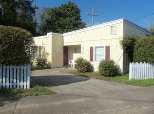 575 Morphy Ave, Fairhope, AL 36532