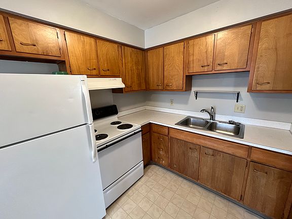 4th image of 2308 18 1/2 Ave NW APT 5