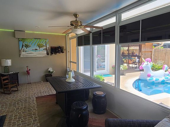 4th image of 585 Belair Ave