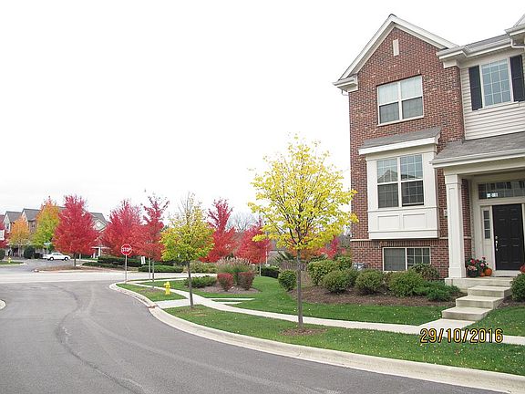 2nd image of 28W074 Woodland Dr