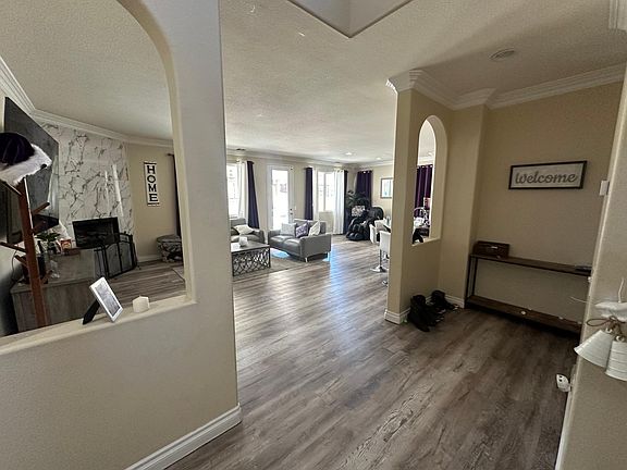 4th image of 11811 Cliffrose Ct