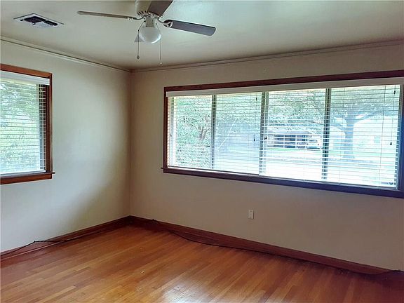 4th image of 1500 Kabel Dr