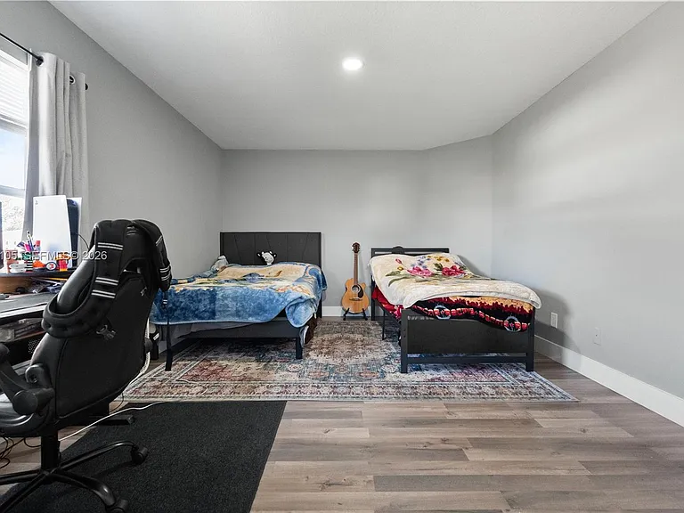 401 NW Kilpatrick Ave — Photo 19