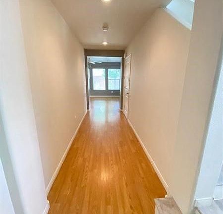 3rd image of 321 Copper Pine Ave