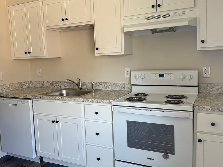 415 S Main St #13 — Photo 6