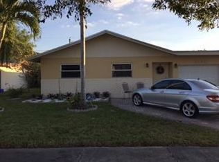 3230 SW 1st St, Deerfield Beach, FL 33442